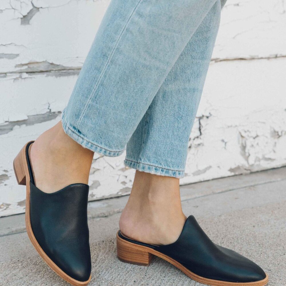 Soludos The Venetian Mule Black Size 10